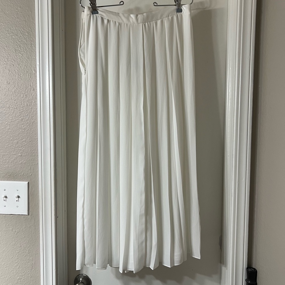 Pleated White Midi Skirt